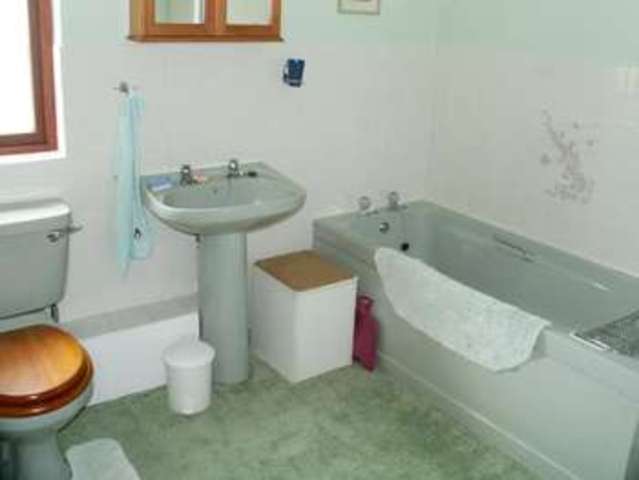  Image of 3 bedroom Bungalow for sale in Southgate Park Spittal Haverfordwest SA62 at Spittal Haverfordwest Spittal, SA62 5QQ