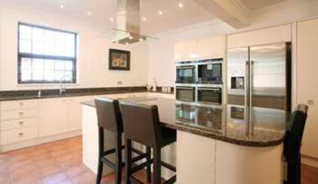  Image of 8 bedroom Detached house for sale in St. Helens Parade Southsea PO4 at Southsea Hampshire, PO4 0QL