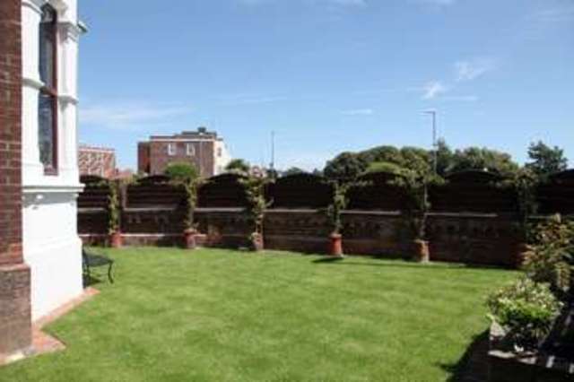 Image of 8 bedroom Detached house for sale in St. Helens Parade Southsea PO4 at Southsea Hampshire, PO4 0QL