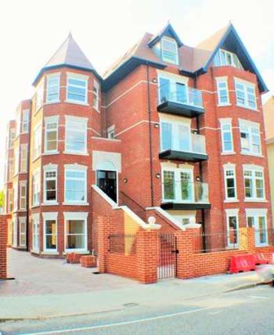  Image of 2 bedroom Flat for sale in St. Helens Parade Southsea PO4 at Southsea Hampshire, PO4 0QJ