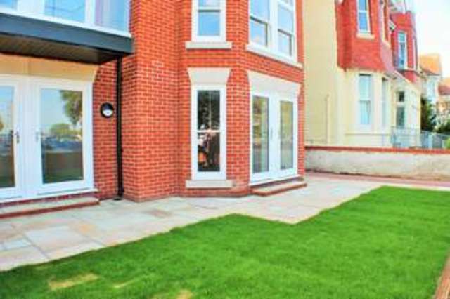  Image of 2 bedroom Flat for sale in St. Helens Parade Southsea PO4 at Southsea Hampshire, PO4 0QJ