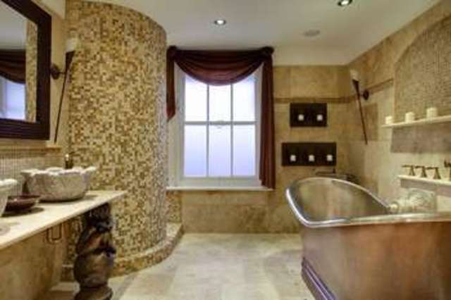  Image of 5 bedroom Semi-Detached house for sale in Helena Road Southsea PO4 at Southsea Hampshire, PO4 9RH