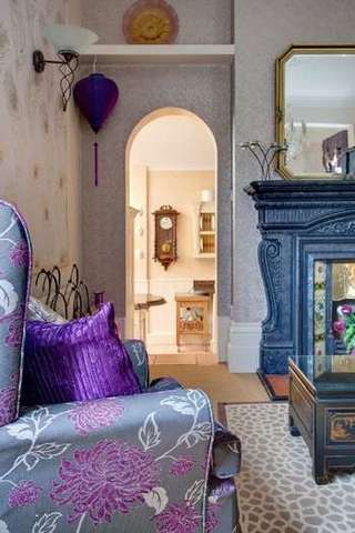  Image of 5 bedroom Semi-Detached house for sale in Helena Road Southsea PO4 at Southsea Hampshire, PO4 9RH