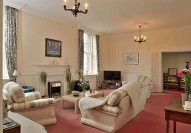  Image of 3 bedroom Flat for sale in Gunners Row Southsea PO4 at Southsea Hampshire, PO4 9XQ