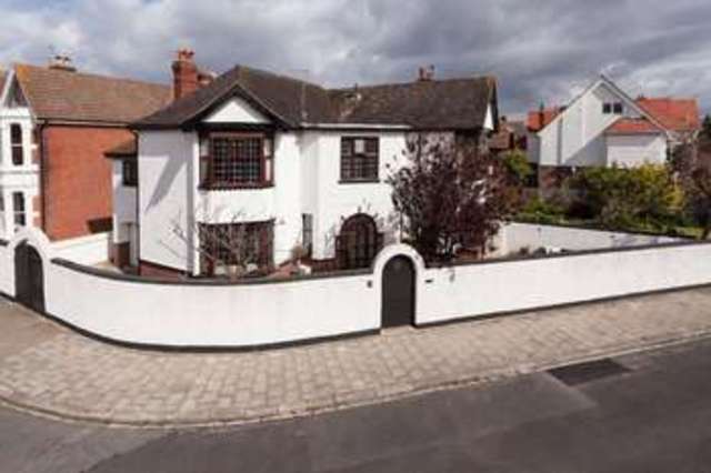  Image of 4 bedroom Detached house for sale in Craneswater Gate Southsea PO4 at Southsea Hampshire, PO4 0NZ