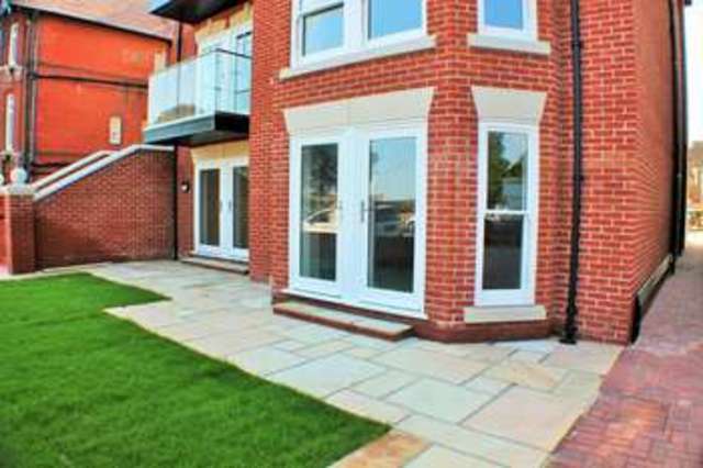  Image of 2 bedroom Flat for sale in St. Helens Parade Southsea PO4 at Southsea Hampshire, PO4 0QJ