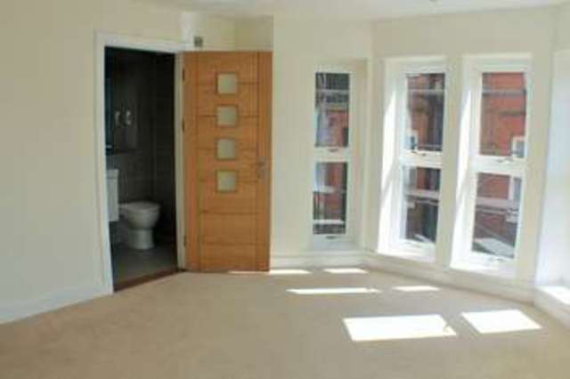  Image of 2 bedroom Flat for sale in St. Helens Parade Southsea PO4 at Southsea Hampshire, PO4 0QJ
