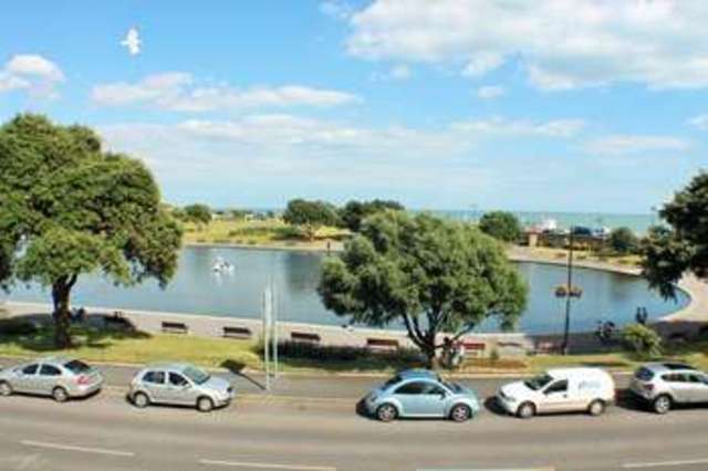  Image of 2 bedroom Flat for sale in St. Helens Parade Southsea PO4 at Southsea Hampshire, PO4 0RW