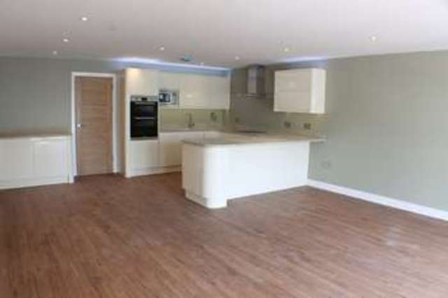  Image of 2 bedroom Flat for sale in St. Helens Parade Southsea PO4 at Southsea Hampshire, PO4 0RW
