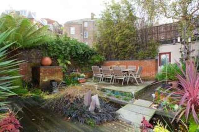  Image of 5 bedroom Semi-Detached house for sale in Granada Road Southsea PO4 at Southsea Hampshire, PO4 0RJ