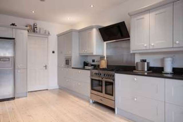  Image of 5 bedroom Terraced house for sale in Bembridge Crescent Southsea PO4 at Southsea Hampshire, PO4 0QU