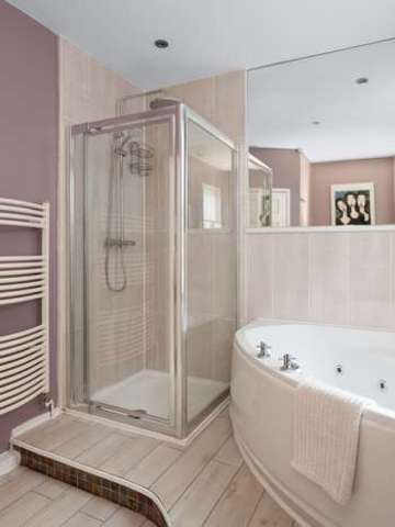  Image of 5 bedroom Terraced house for sale in Bembridge Crescent Southsea PO4 at Southsea Hampshire, PO4 0QU