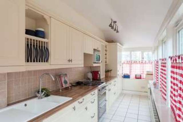 Image of 4 bedroom End of Terrace for sale in Kent Road Southsea PO5 at Southsea Hampshire, PO5 3EL