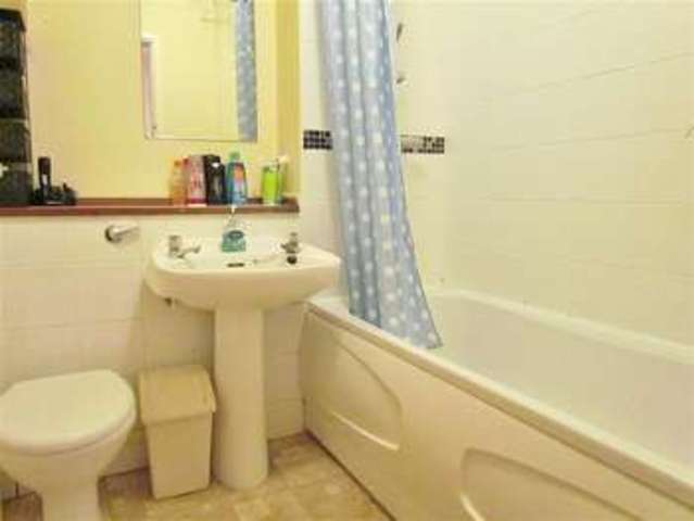  Image of 2 bedroom Terraced house to rent in Spenlove Close Abingdon OX14 at Abingdon-on-Thames, OX14 1YE