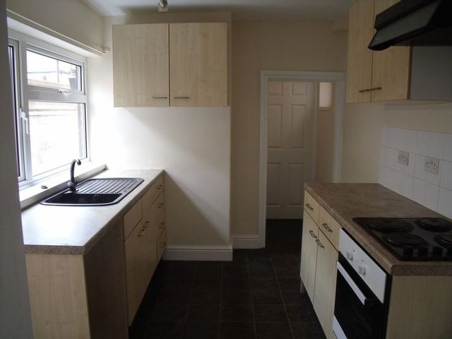  Image of 4 bedroom Terraced house to rent in St. Augustine Street Taunton TA1 at St Augustine Street  Taunton, TA1 1QH