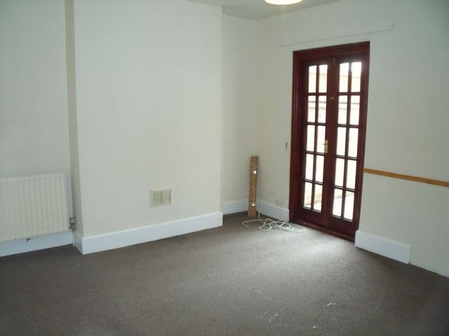  Image of 4 bedroom Terraced house to rent in St. Augustine Street Taunton TA1 at St Augustine Street  Taunton, TA1 1QH