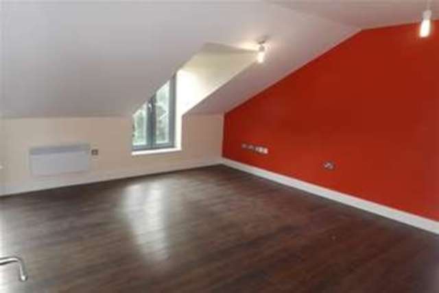  Image of 1 bedroom Flat to rent in Crawshaw Road Pudsey LS28 at Pudsey, LS28 7UB