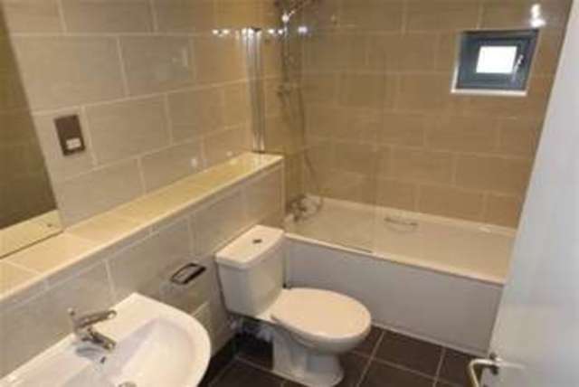  Image of 1 bedroom Flat to rent in Crawshaw Road Pudsey LS28 at Pudsey, LS28 7UB