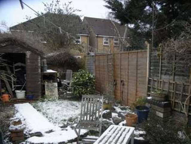  Image of 1 bedroom Property for sale in St. Wilfrids Road New Barnet Barnet EN4 at St. Wilfrids Road  Barnet, EN4 9SB