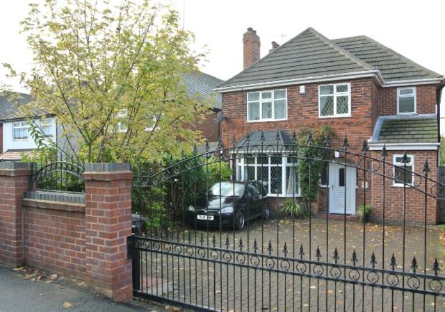  Image of 4 bedroom Detached house for sale in Stapleford Road Trowell Nottingham NG9 at Stapleford Road  Trowell, NG9 3QG