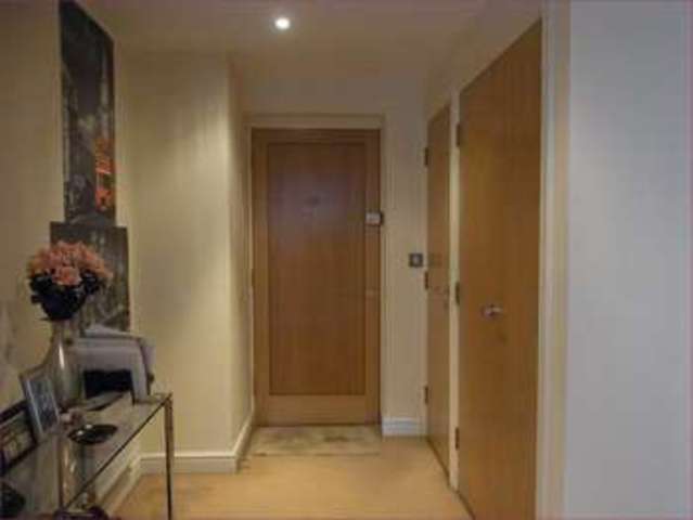  Image of 2 bedroom Flat for sale in Station Road New Barnet Barnet EN5 at Station Road New Barnet Barnet, EN5 1QA