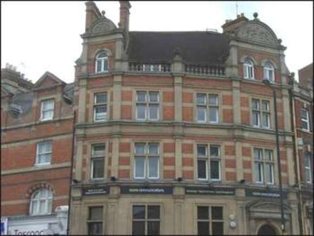  Image of 2 bedroom Property for sale in Station Road New Barnet Barnet EN5 at Station Road New Barnet Barnet, EN5 1QW