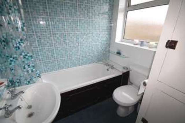  Image of 3 bedroom Detached house for sale in Stonehill Castle Donington Derby DE74 at Castle Donington Castle Donington Derbyshire, DE74 2LY