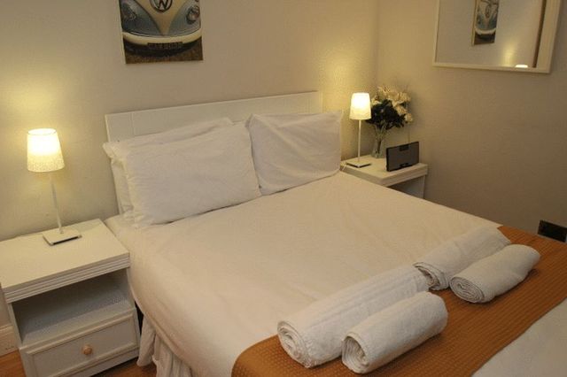  Image of Flat to rent in Castletown Road London W14 at Castletown Road  London, W14 9HE