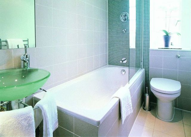  Image of Flat to rent in Old Brompton Road London SW7 at Old Brompton Road  London, SW7 3RU
