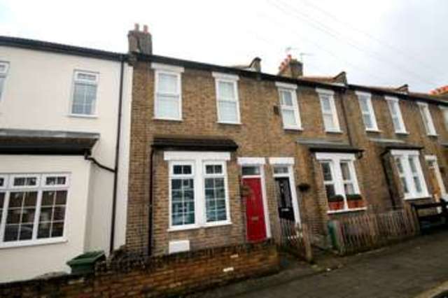  Image of 2 bedroom Cottage to rent in Sultan Street Beckenham BR3 at Beckenham Kent Beckenham, BR3 4QS
