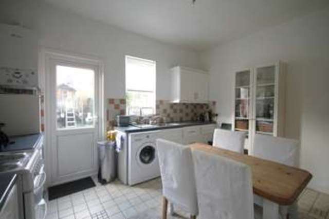  Image of 2 bedroom Cottage to rent in Sultan Street Beckenham BR3 at Beckenham Kent Beckenham, BR3 4QS