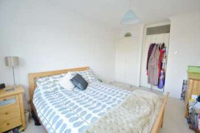  Image of 1 bedroom Flat to rent in Lovelace Road Surbiton KT6 at Surbiton Surrey, KT6 6PJ