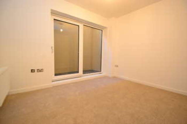  Image of 2 bedroom Flat to rent in Old Post Office Walk Surbiton KT6 at Surbiton Surrey, KT6 4JF