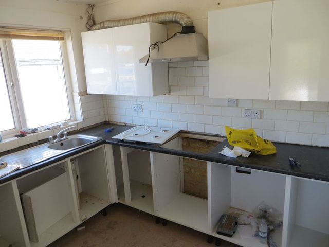  Image of 4 bedroom Detached house to rent in Sutton Passeys Crescent Nottingham NG8 at Sutton Passeys Crescent Wollaton Nottingham, NG8 1DY