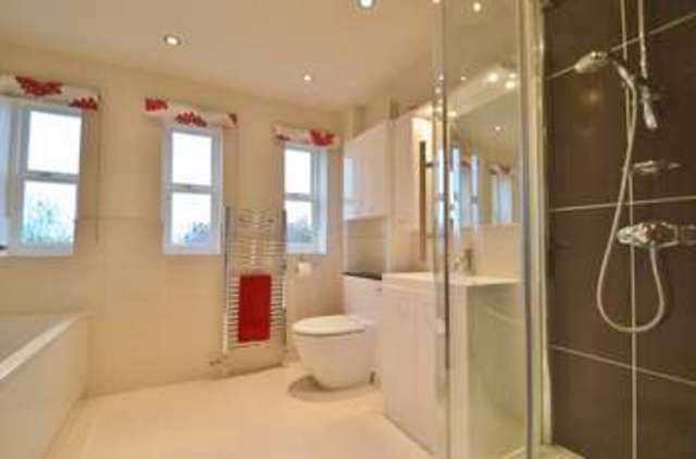  Image of 4 bedroom Detached house for sale in Swan Gardens Tetsworth Thame OX9 at Swan Gardens  Thame, OX9 7BN
