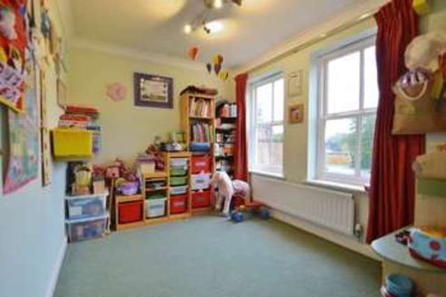  Image of 4 bedroom Detached house for sale in Swan Gardens Tetsworth Thame OX9 at Swan Gardens  Thame, OX9 7BN
