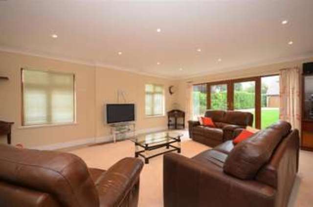  Image of 5 bedroom Detached house for sale in Swanwick Lane Swanwick Southampton SO31 at Swanwick Southampton Hampshire, SO31 7HF