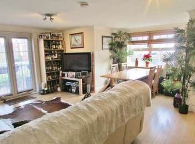  Image of 2 bedroom Flat for sale in Smiths Wharf Wantage OX12 at Smiths Wharf Limborough Road Wantage, OX12 9GT