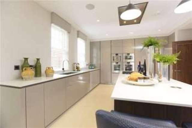  Image of 5 bedroom Detached house for sale in Wood Lane Stanmore HA7 at Wood Lane Stanmore Stanmore, HA7 4LJ