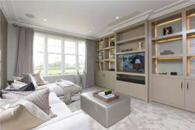  Image of 5 bedroom Detached house for sale in Wood Lane Stanmore HA7 at Wood Lane Stanmore Stanmore, HA7 4LJ