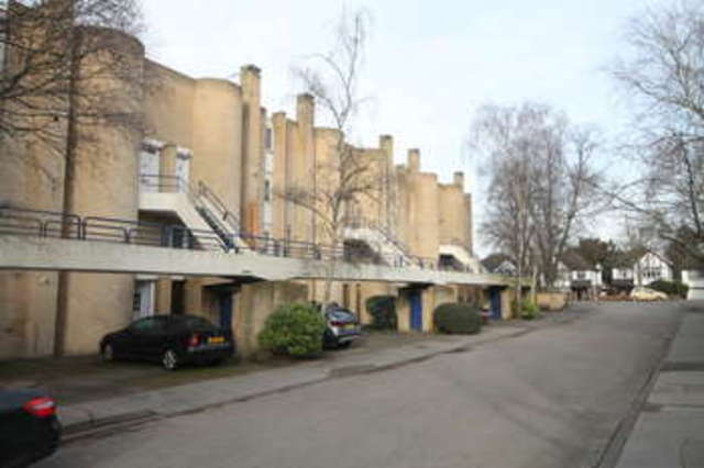  Image of 2 bedroom Flat to rent in Apex Close Beckenham BR3 at The Avenue Beckenham Kent, BR3 5TU