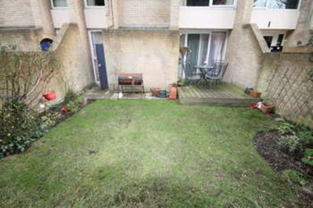  Image of 2 bedroom Flat to rent in Apex Close Beckenham BR3 at The Avenue Beckenham Kent, BR3 5TU