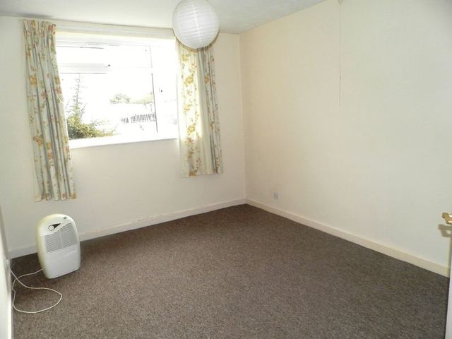  Image of 2 bedroom Flat for sale in Durrington Gardens The Causeway Goring-by-Sea Worthing BN12 at The Causeway Goring-by-Sea Worthing, BN12 6BX