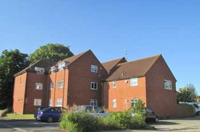  Image of 1 bedroom Flat for sale in Ormond Road Wantage OX12 at Wantage, OX12 8DZ