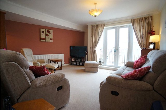  Image of 2 bedroom Flat for sale in Wrotham Road Gravesend DA11 at Wrotham Road Gravesend Perry Street, DA11 0QG
