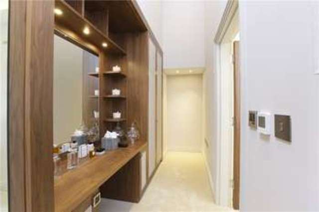  Image of 5 bedroom Detached house for sale in Wood Lane Stanmore HA7 at Wood Lane Stanmore Stanmore, HA7 4LJ