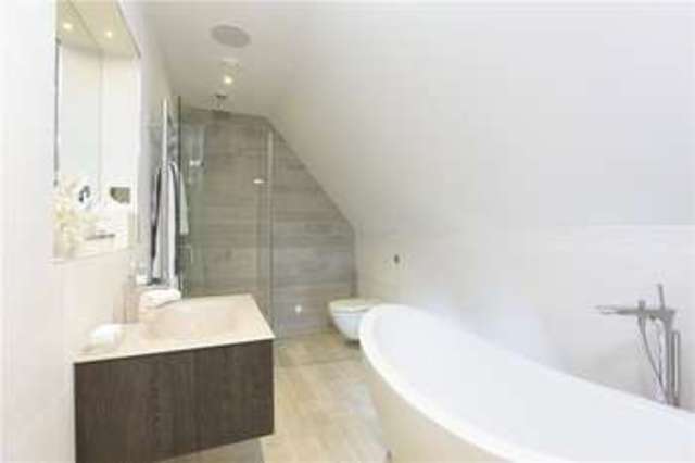  Image of 5 bedroom Detached house for sale in Wood Lane Stanmore HA7 at Wood Lane Stanmore Stanmore, HA7 4LJ