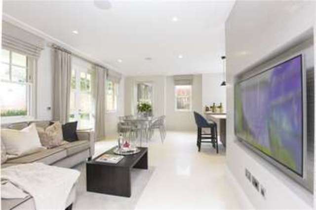  Image of 5 bedroom Detached house for sale in Wood Lane Stanmore HA7 at Wood Lane Stanmore Stanmore, HA7 4LJ