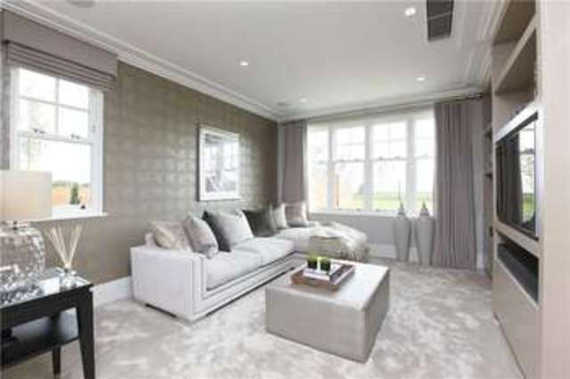  Image of 5 bedroom Detached house for sale in Wood Lane Stanmore HA7 at Wood Lane Stanmore Stanmore, HA7 4LJ