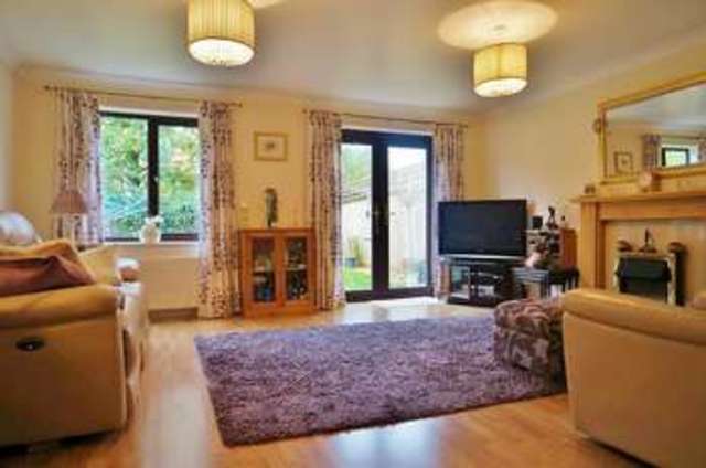  Image of 3 bedroom Detached house for sale in The Warren Abingdon OX14 at Abingdon, OX14 3XD